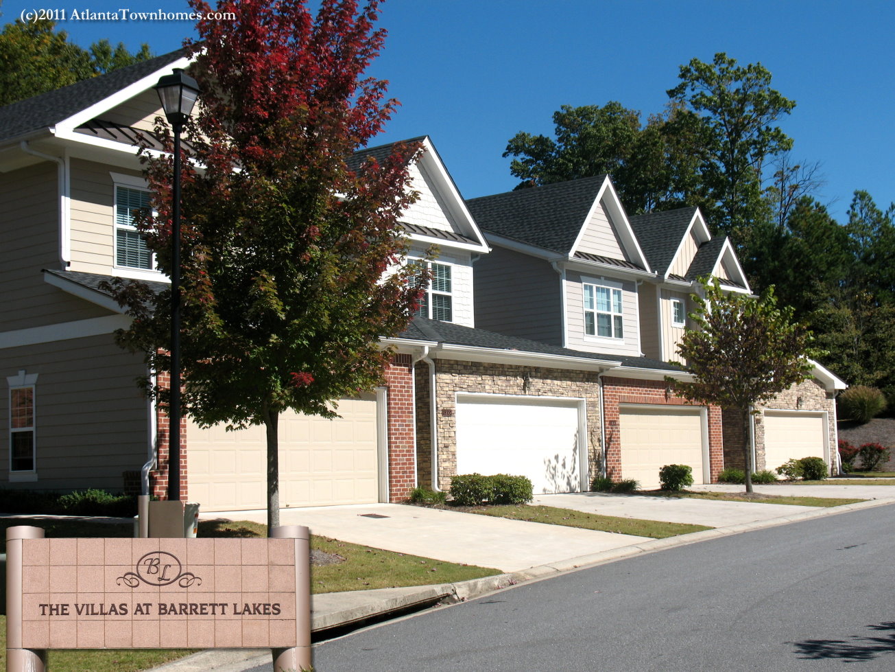 Villas At Barrett Lakes