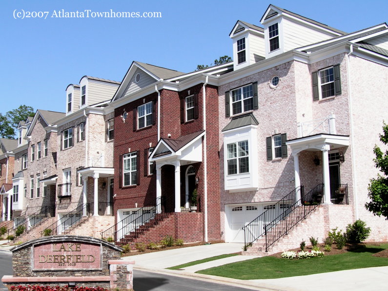 Lake Deerfield Townhomes in Alpharetta (Milton),