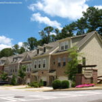 Luxomni Pointe