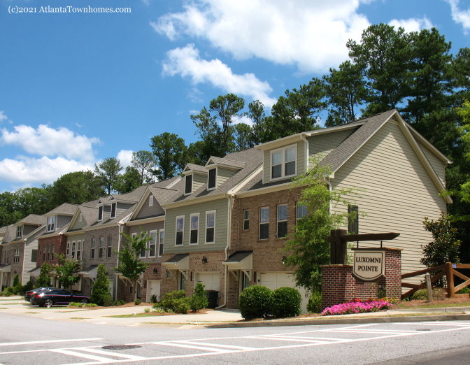 luxomni pointe townhomes in lilburn ga 1a